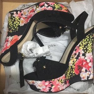 Brand New Bamboo Floral Wedges Summer Sandals 6